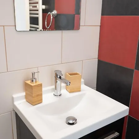 Apartament *